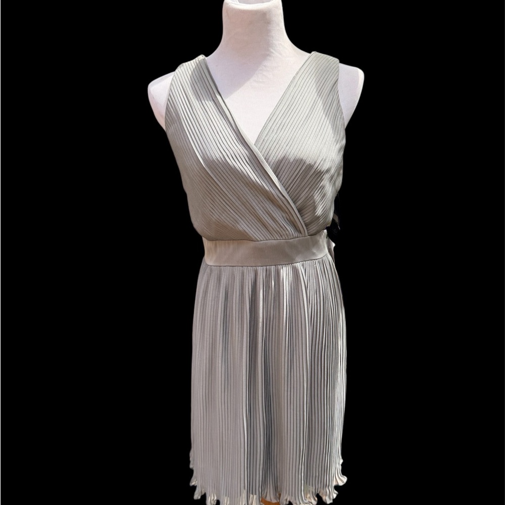 Elegant Gray Sleeveless Dress